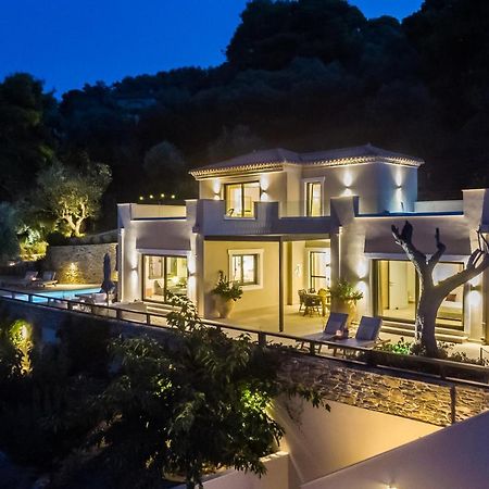 Villa Antigone Luxury Retreat Скопелос Екстериор снимка