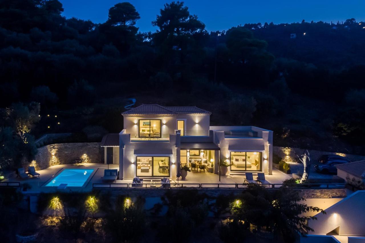 Villa Antigone Luxury Retreat Скопелос Екстериор снимка
