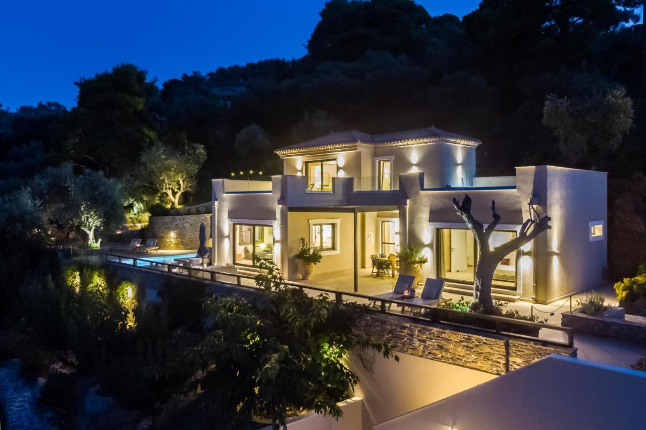 Villa Antigone Luxury Retreat Скопелос Екстериор снимка