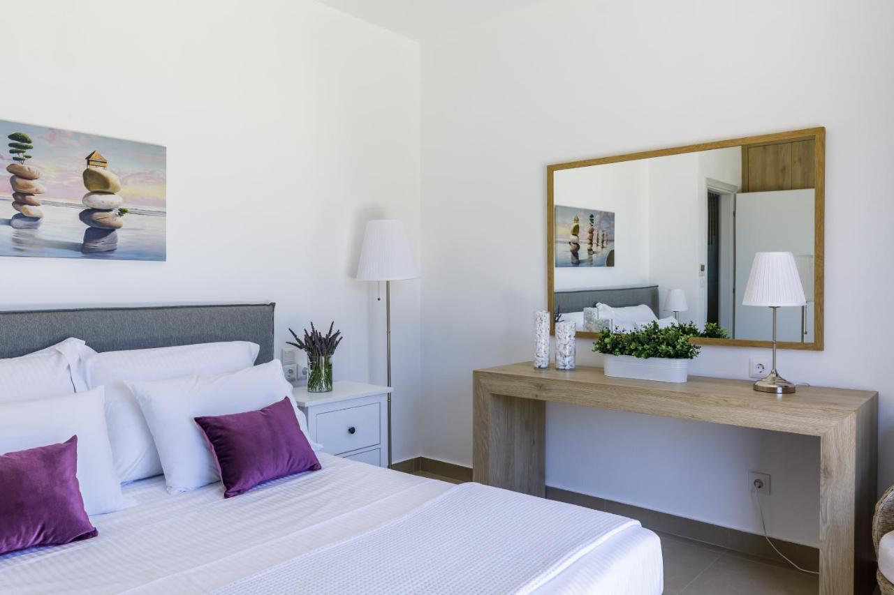 Villa Antigone Luxury Retreat Скопелос Екстериор снимка