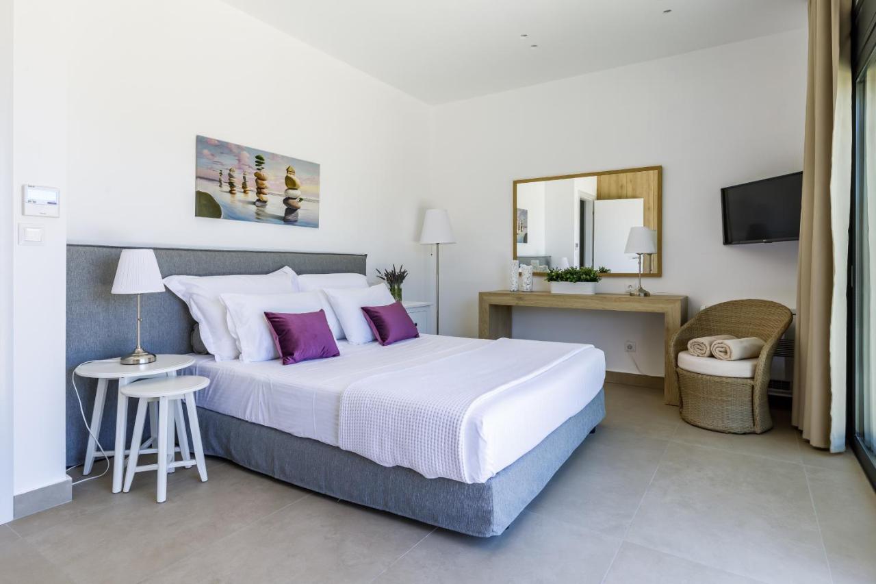Villa Antigone Luxury Retreat Скопелос Екстериор снимка