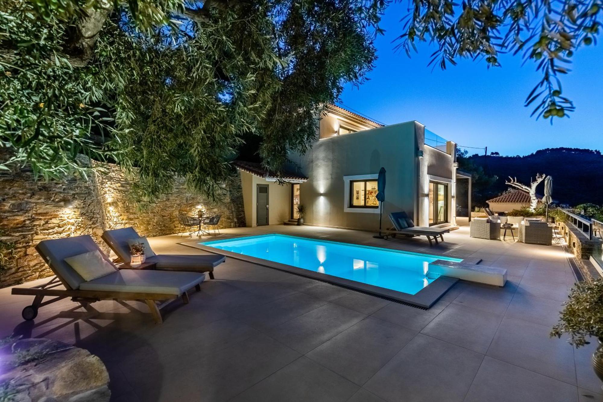 Villa Antigone Luxury Retreat Скопелос Екстериор снимка